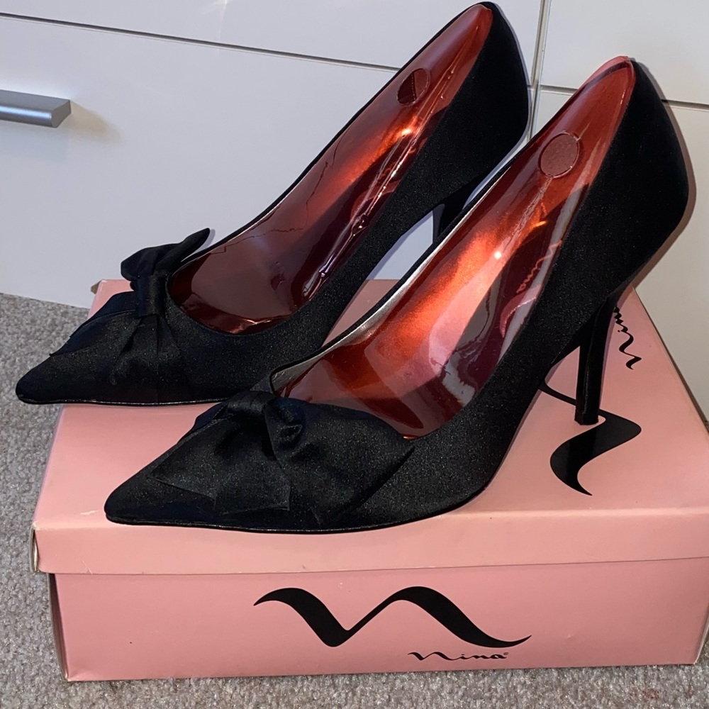 Black Nina Heels ! 😍✨